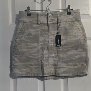 Express Women's Camo Mini Skirt - Beige & Light Gray